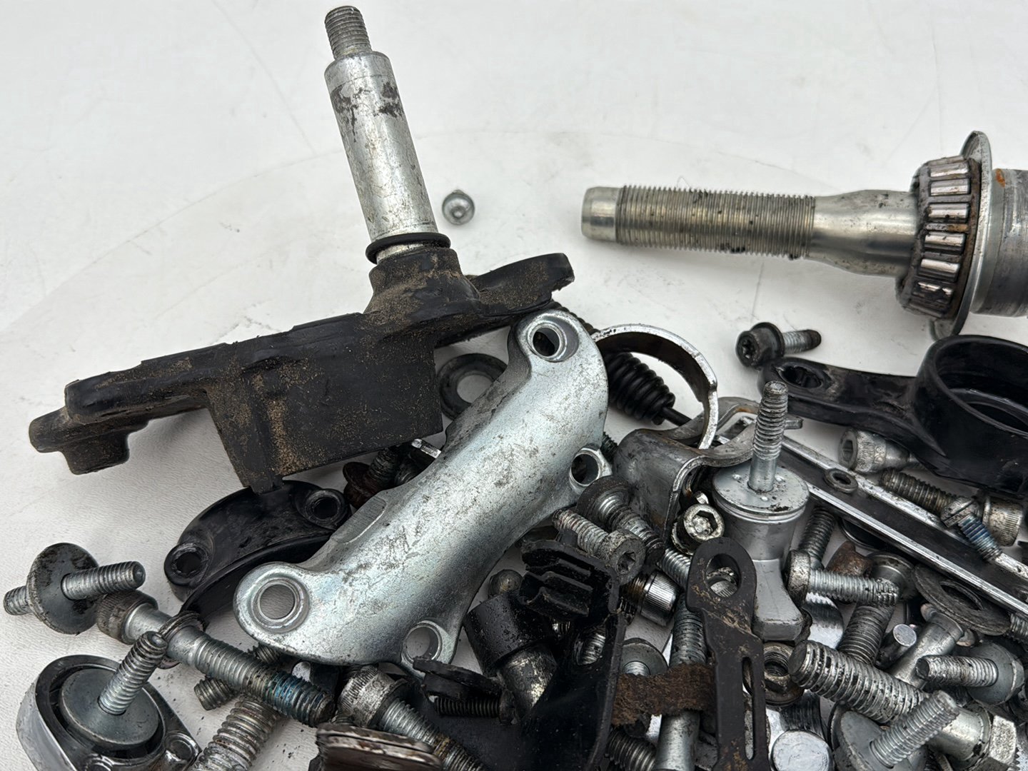 2019 - 2023 Harley-Davidson Touring Street Glide Hardware Bolts Nuts & Brackets 45700020A