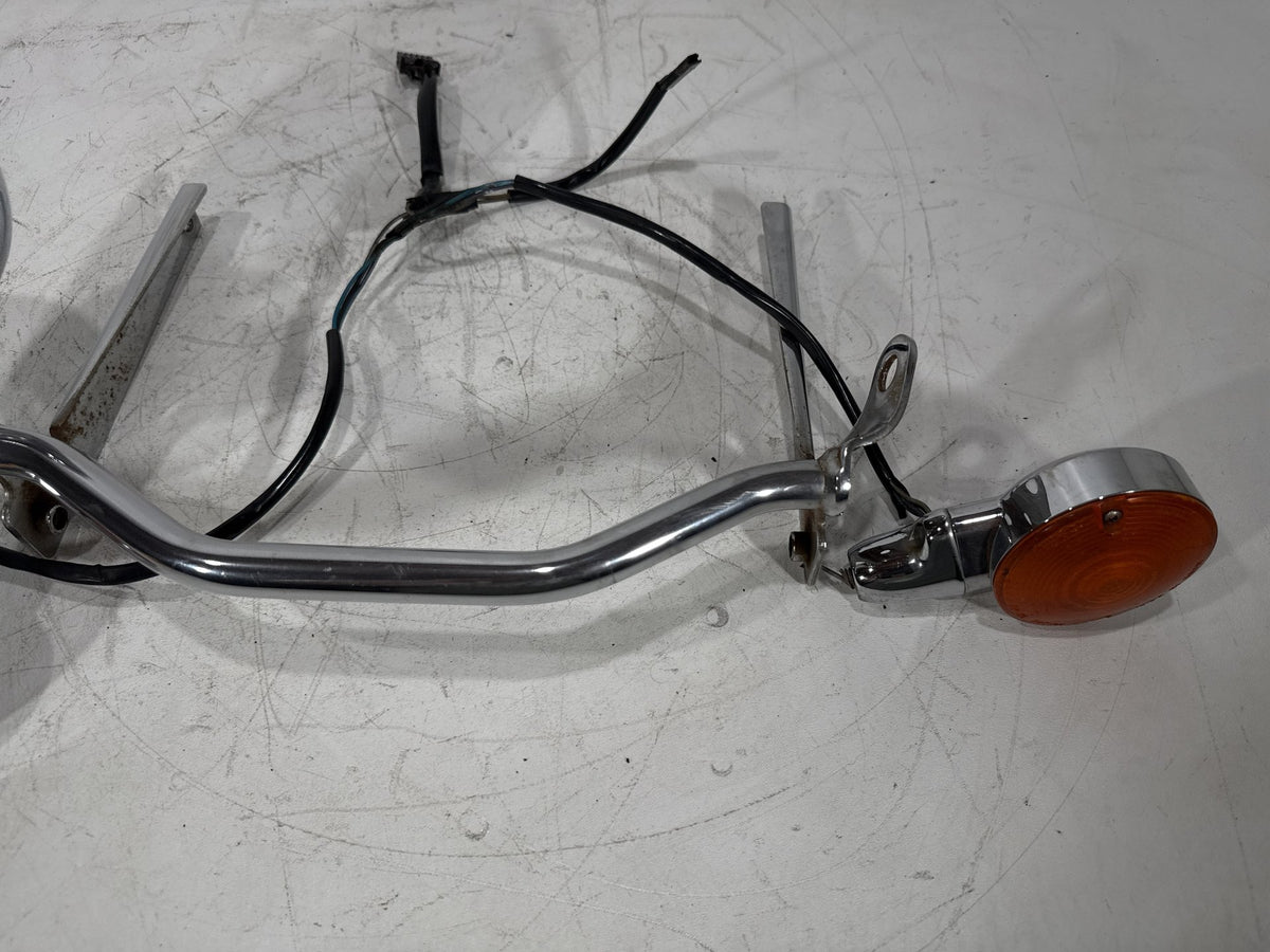 2002 Harley Heritage Softail Classic Front Turn Signal Indicators Aux Light Bar