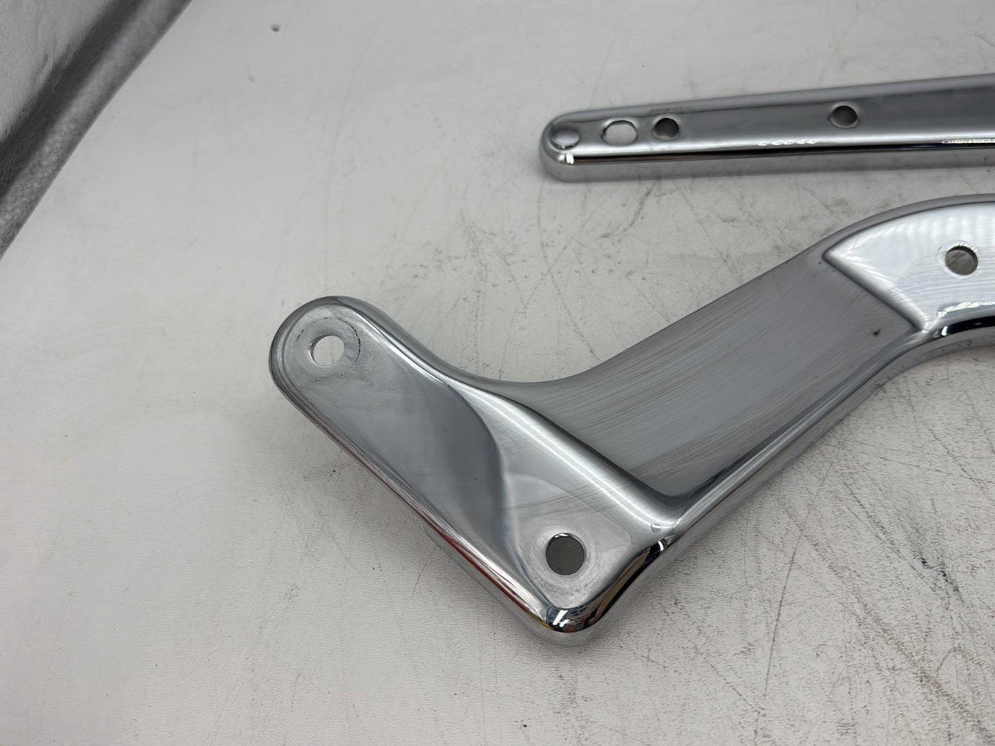2013 Harley Heritage Softail Classic FLSTC OEM Rear Left Right Fender Struts Bracket