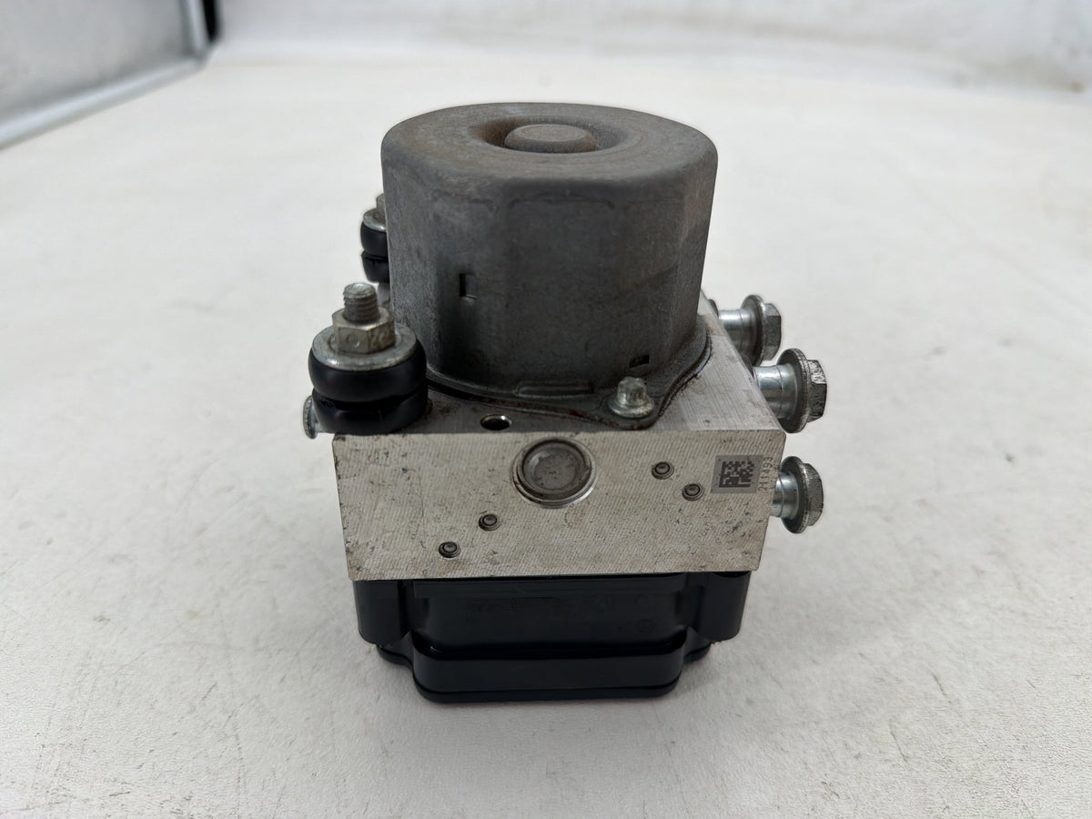 2016 Harley Road Glide Touring FLTRXS OEM ABS Brake Pump & Control Module