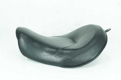 2007 - 2017 Harley-Davidson Dyna Street Bob Rider Driver Solo Seat Pillion 51475-09A