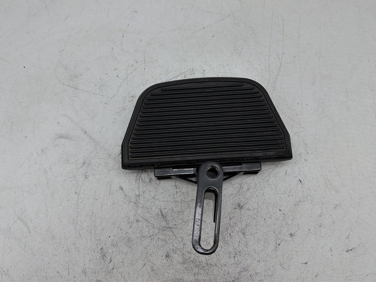 2015 Harley Electra Glide Touring Ultra Low OEM 1 Passenger Floorboard Foot Rest