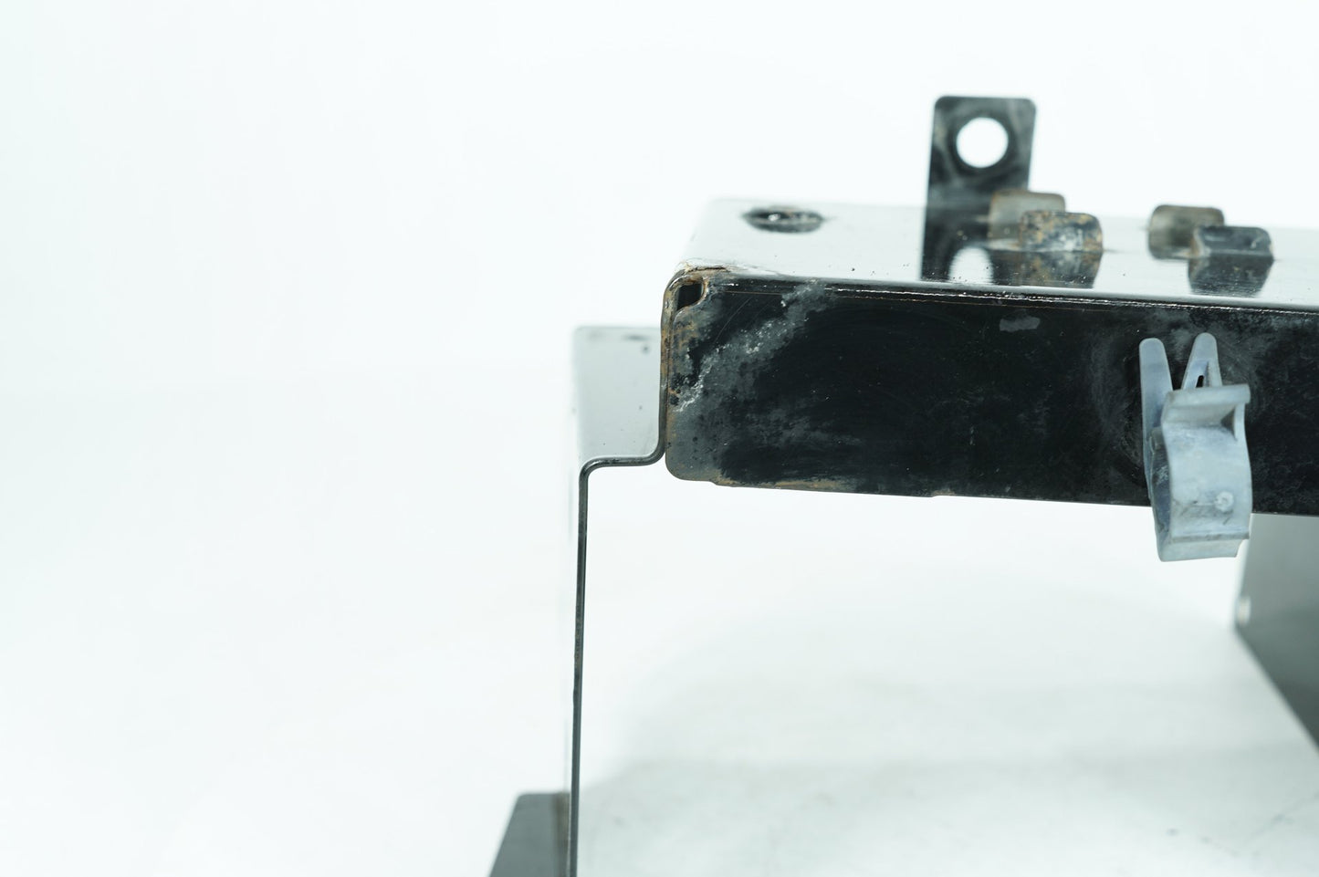 1999 - 2006 Harley-Davidson Touring Electra Glide Classic Battery Tray Bracket Holder Carrier  	66281-02A