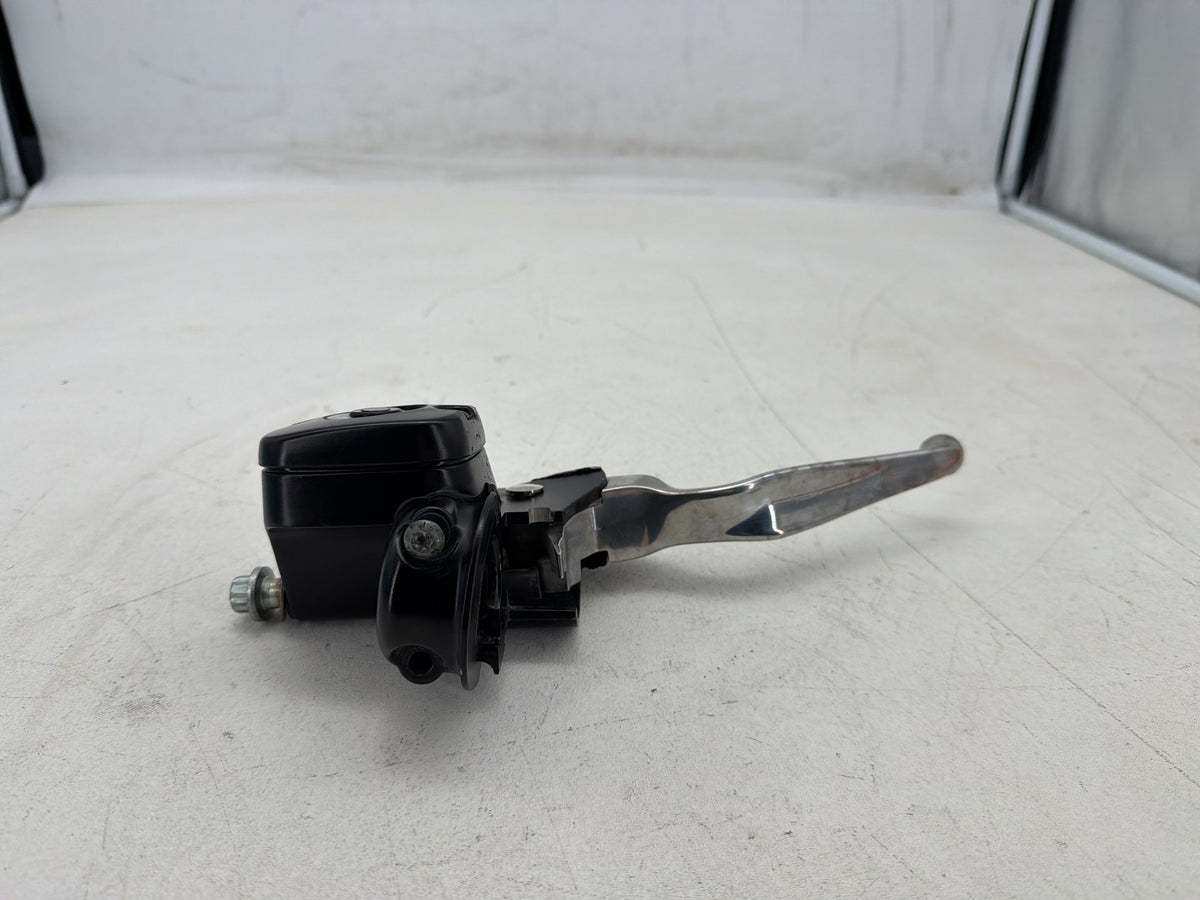 2005 Harley Dyna Wide Glide FXDWG OEM Front Right Brake Lever Master Cylinder