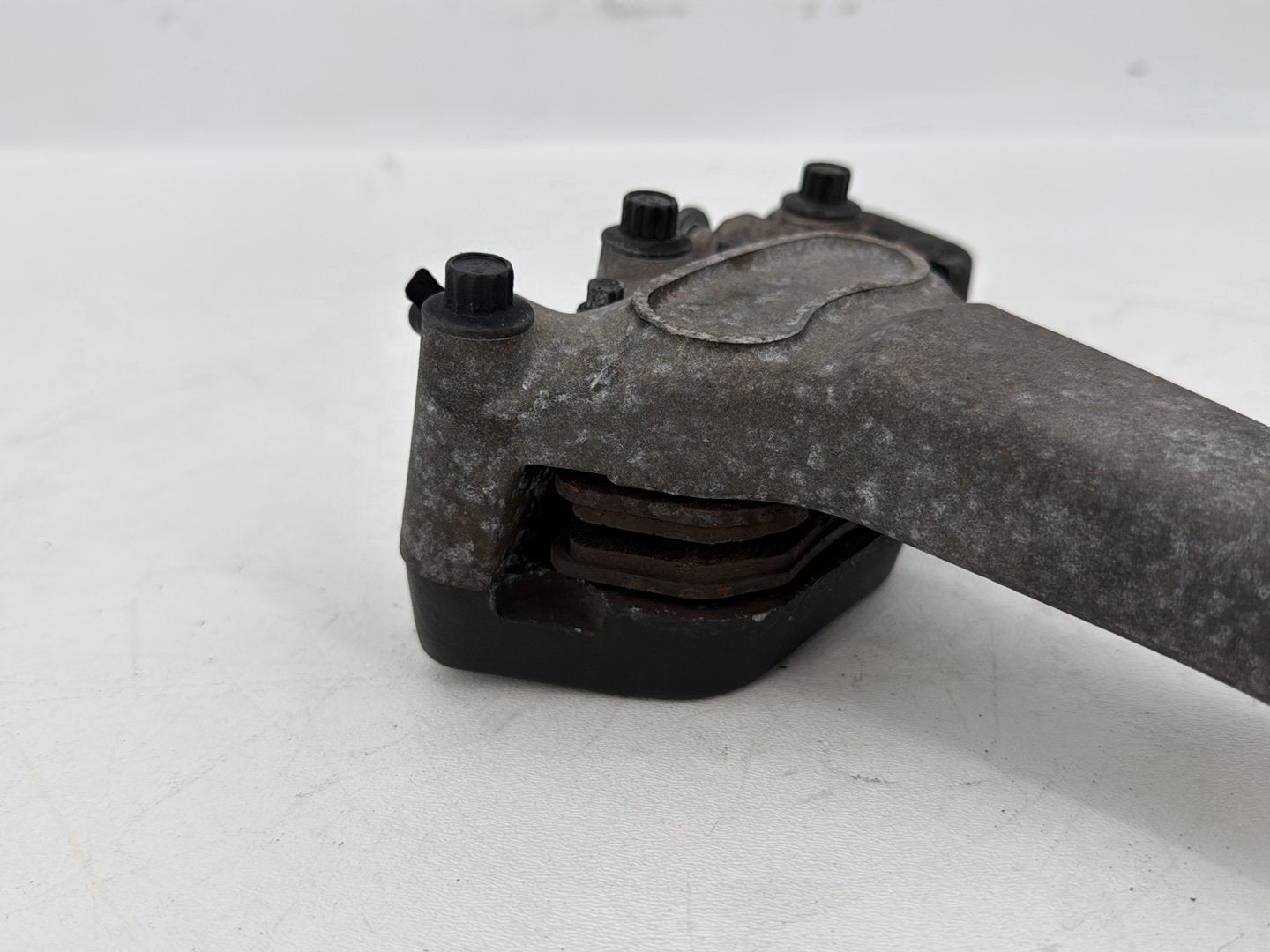 1999 - 2006 Harley-Davidson Touring Electra Glide Rear Back Brake Caliper 	44080-02C