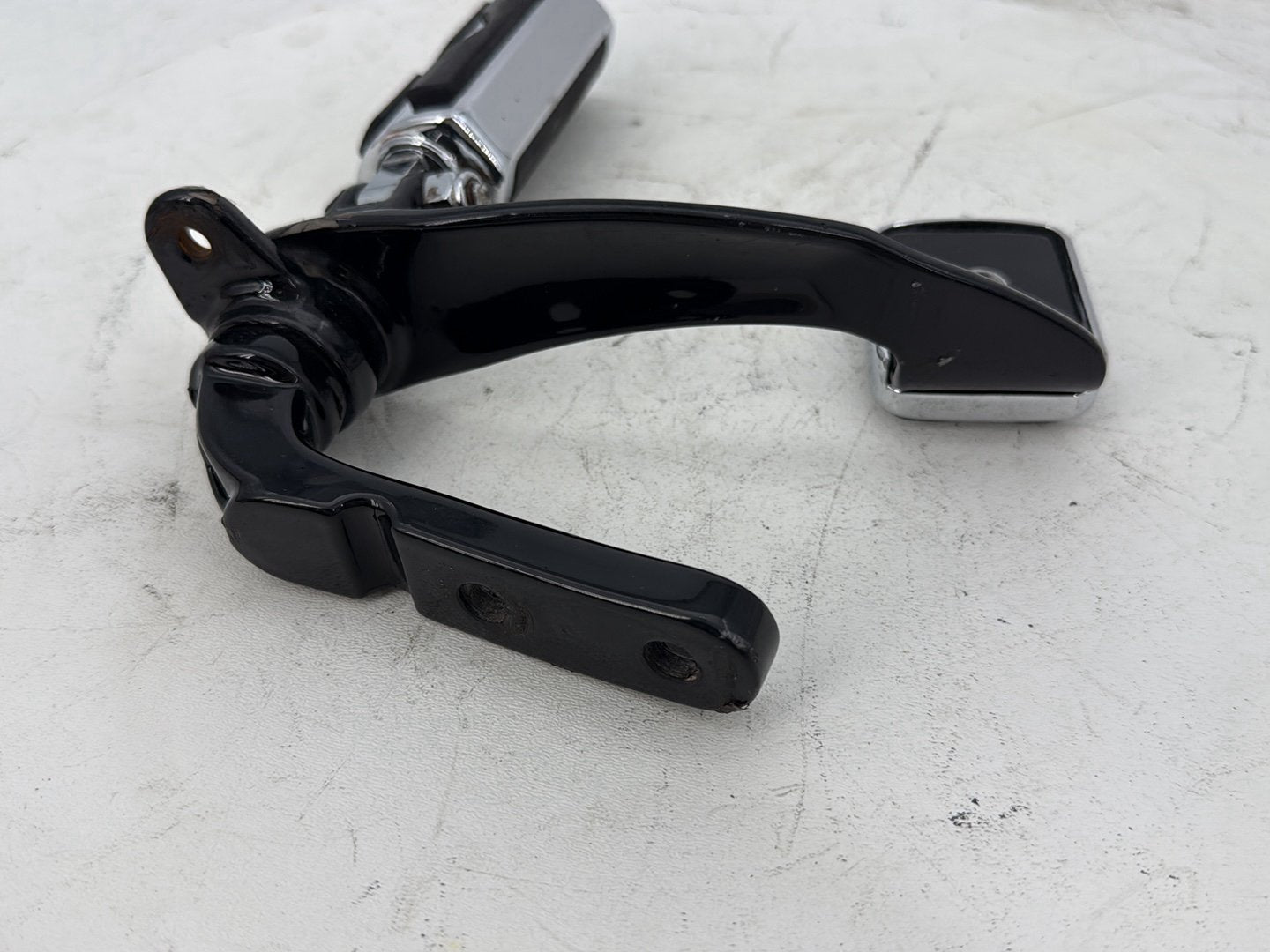 2006 Harley Dyna Super Glide Custom FXDCI OEM Right Driver Foot Controls Peg Rest