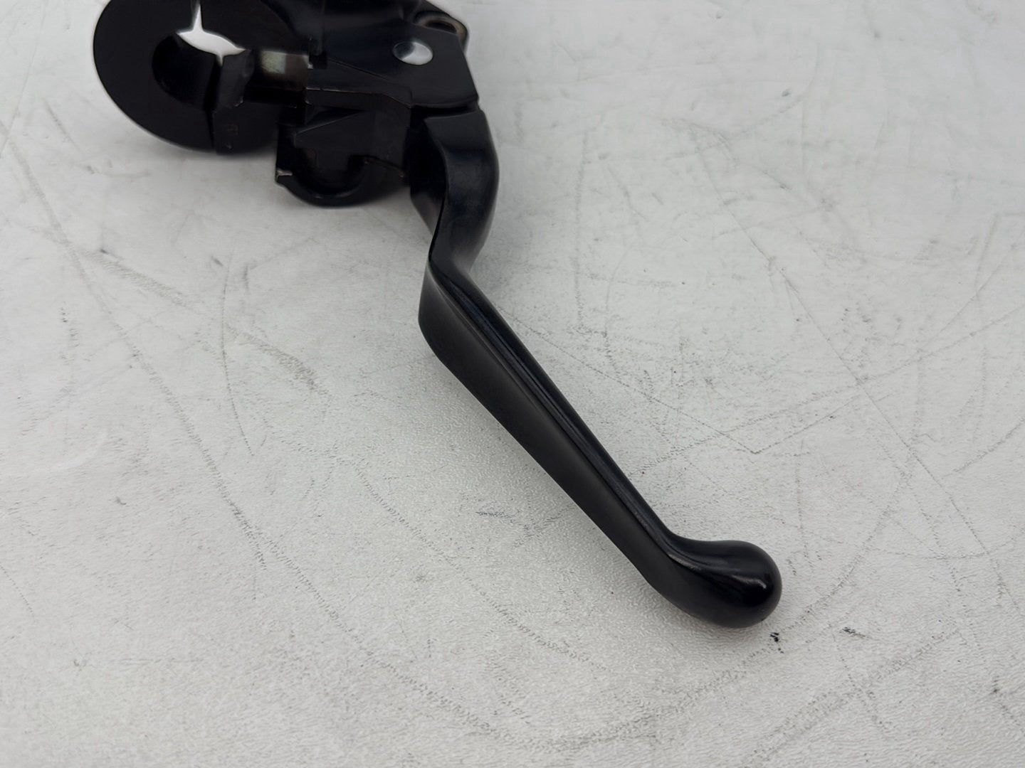 2004 - 2013 Harley-Davidson Sportster 1200 Custom Front Brake Lever Master Cylinder Reservoir 45146-04