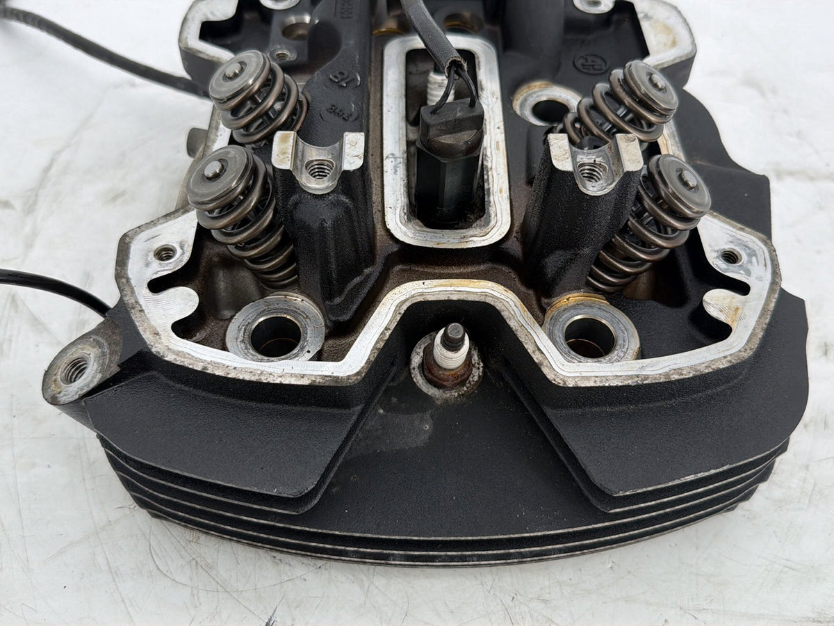 2019 Harley Touring FLHT Electra Glide OEM Rear Twin Cam Engine Cylinder Head