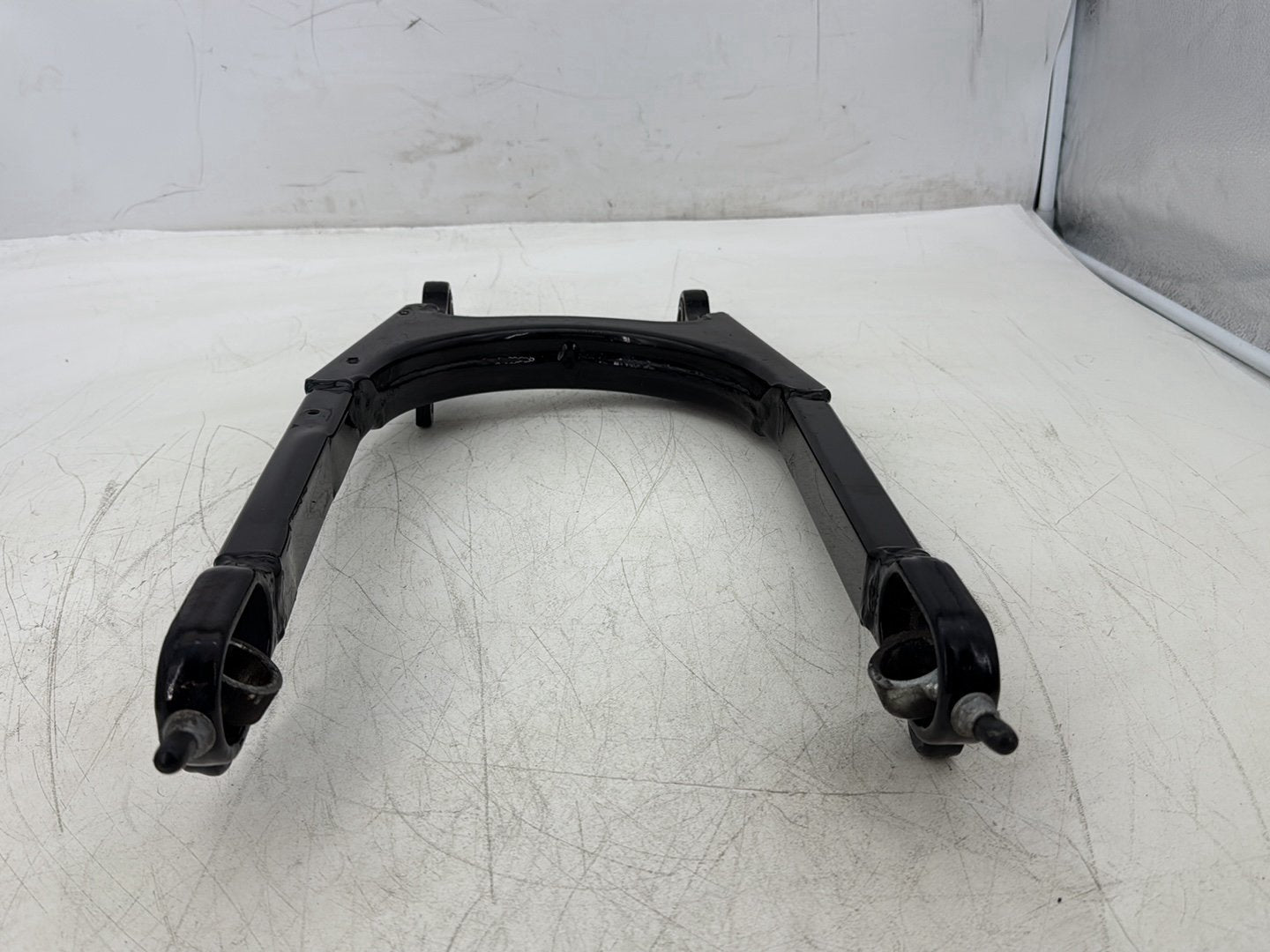 2006 Harley Sportster XL883L 883 Low OEM Rear Fork Swingarm Swing Arm 47587-05