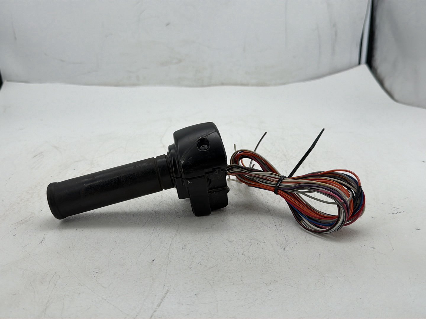 2013 Harley Street Glide Touring OEM Right Engine Start Kill Switches Controls