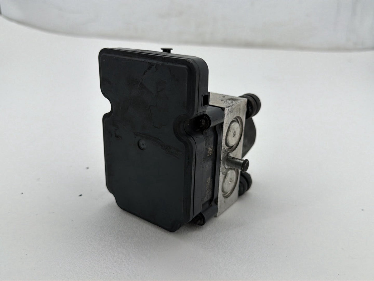 2014 Harley Electra Glide Touring Ultra OEM ABS Brake Pump & Control Module