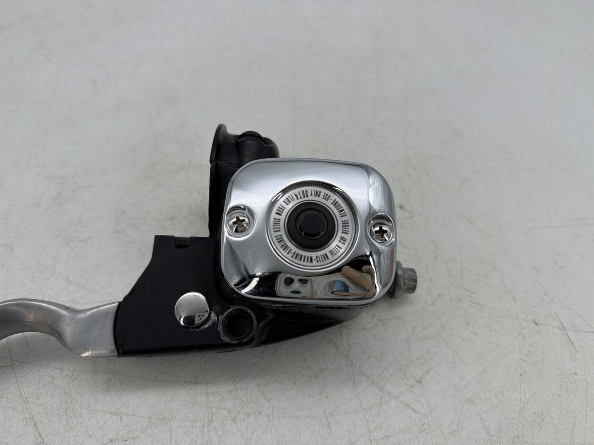 2006 Harley Softail Deuce FXSTDI OEM Front Right Brake Lever Master Cylinder