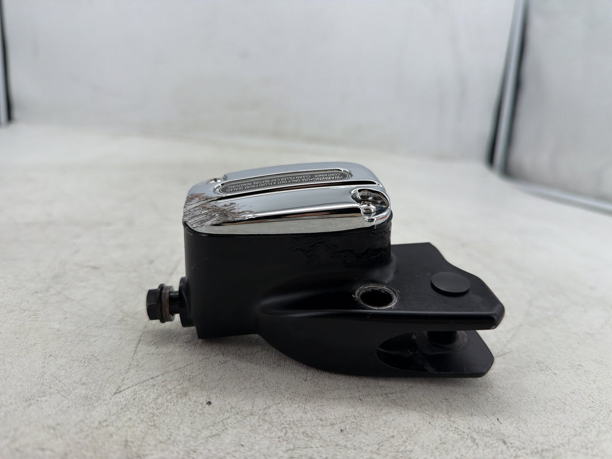 15 Harley Electra Glide Touring OEM Front Left Hand Clutch Lever Master Cylinder
