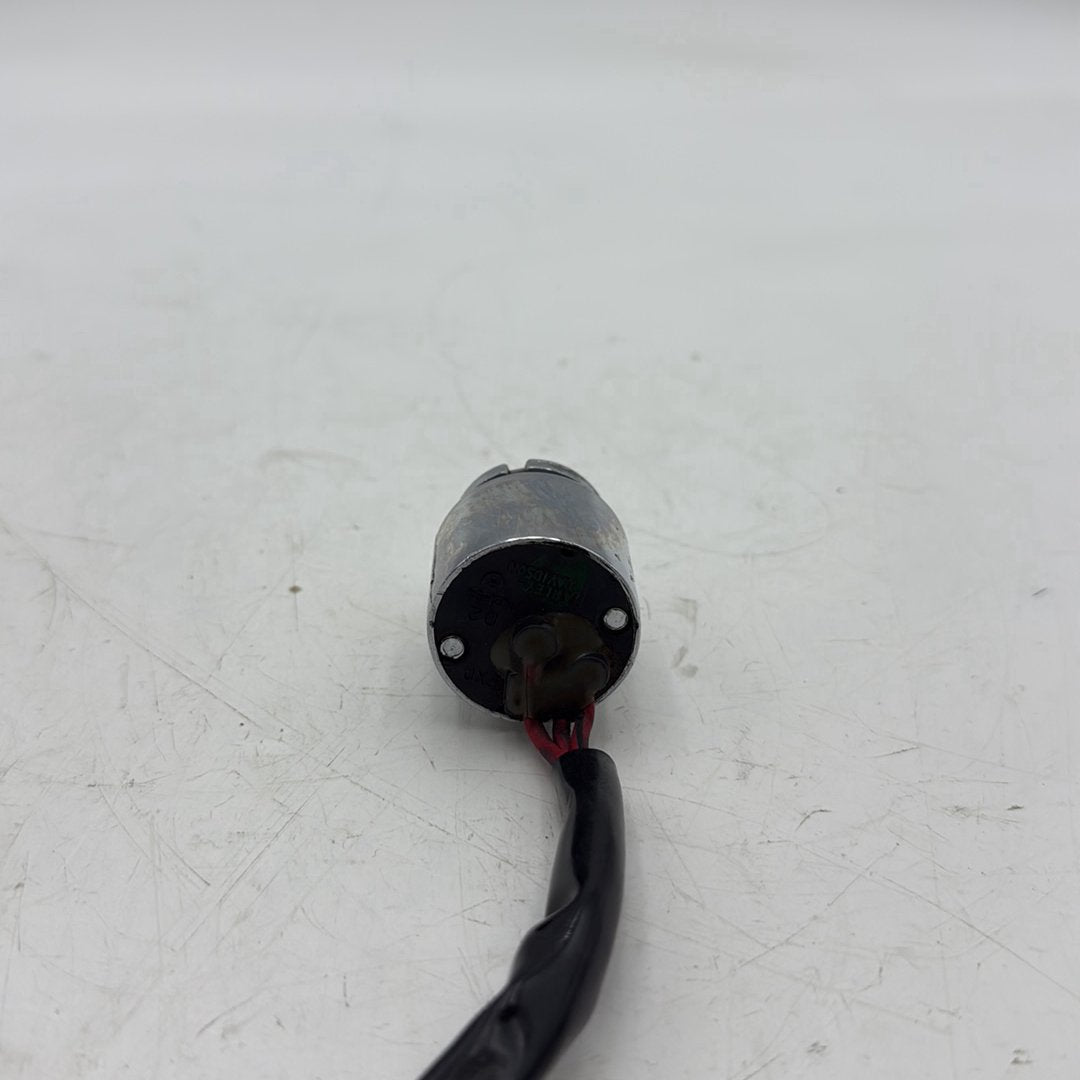 1999 - 2006 Harley-Davidson Dyna Low Rider Ignition Switch Cylinder Barrel Lockset NOKey  	61272-92C