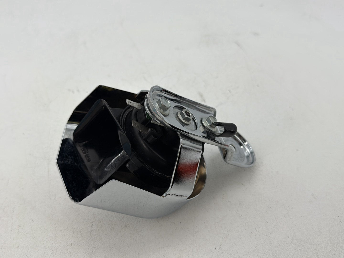 2014 Harley Electra Glide Touring CVO Screamin Eagle OEM Horn Signal Klaxon Chrome Cover