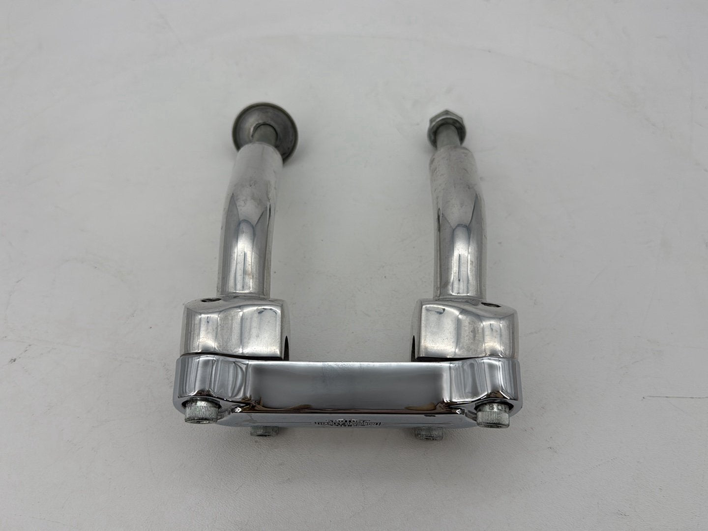 1999 - 2006 Harley-Davidson Dyna Low Rider Front Handlebar Riser Top Clamp Chrome 56124-77