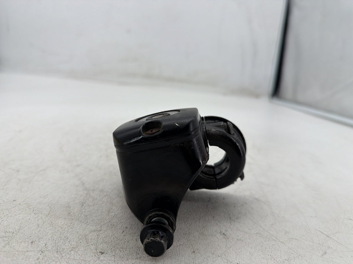 2002 Harley Heritage Softail Classic OEM Front Right Brake Lever Master Cylinder