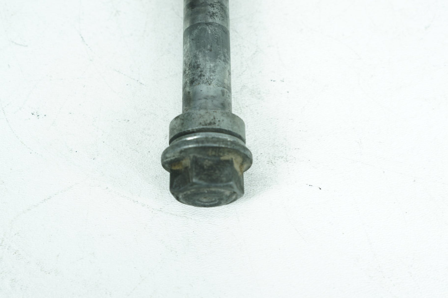 1999 - 2006 Harley-Davidson Touring Road King Classic Rear Wheel Axle Bolt Shaft  	41110-89