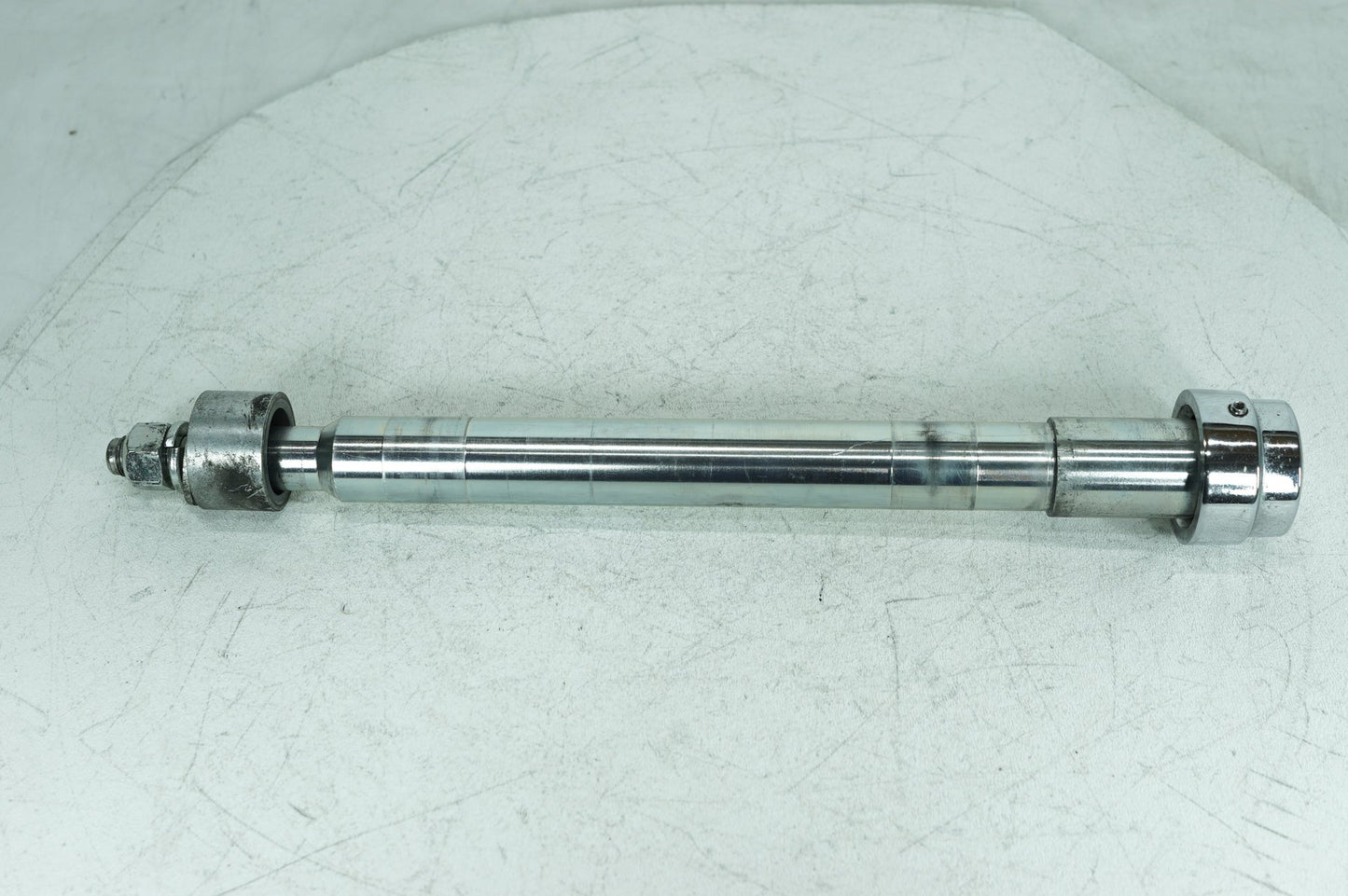 1999 - 2006 Harley-Davidson Touring Electra Ultra Classic Front Wheel Axle Bolt Shaft 43364-00
