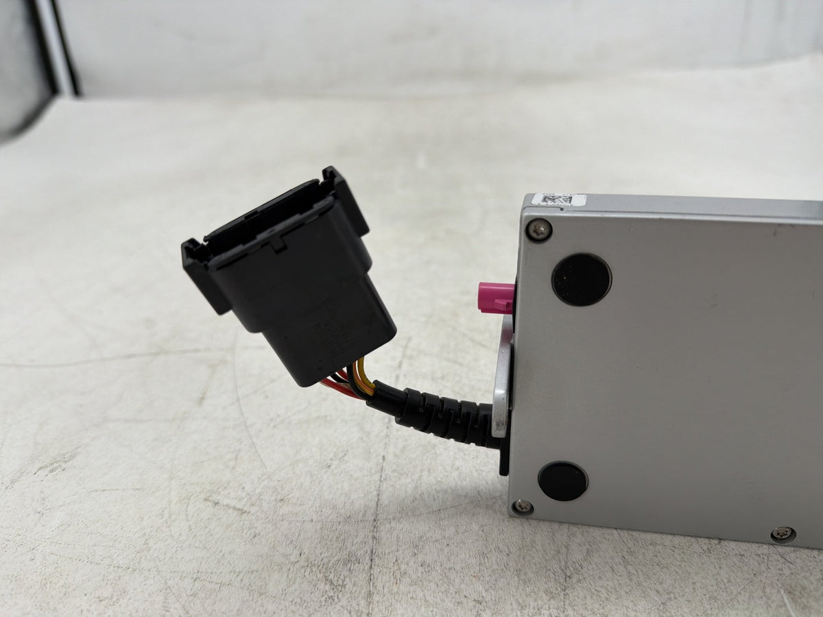 09 Harley Electra Glide Touring CVO OEM XM Harman Kardon Radio Module 76165-06A