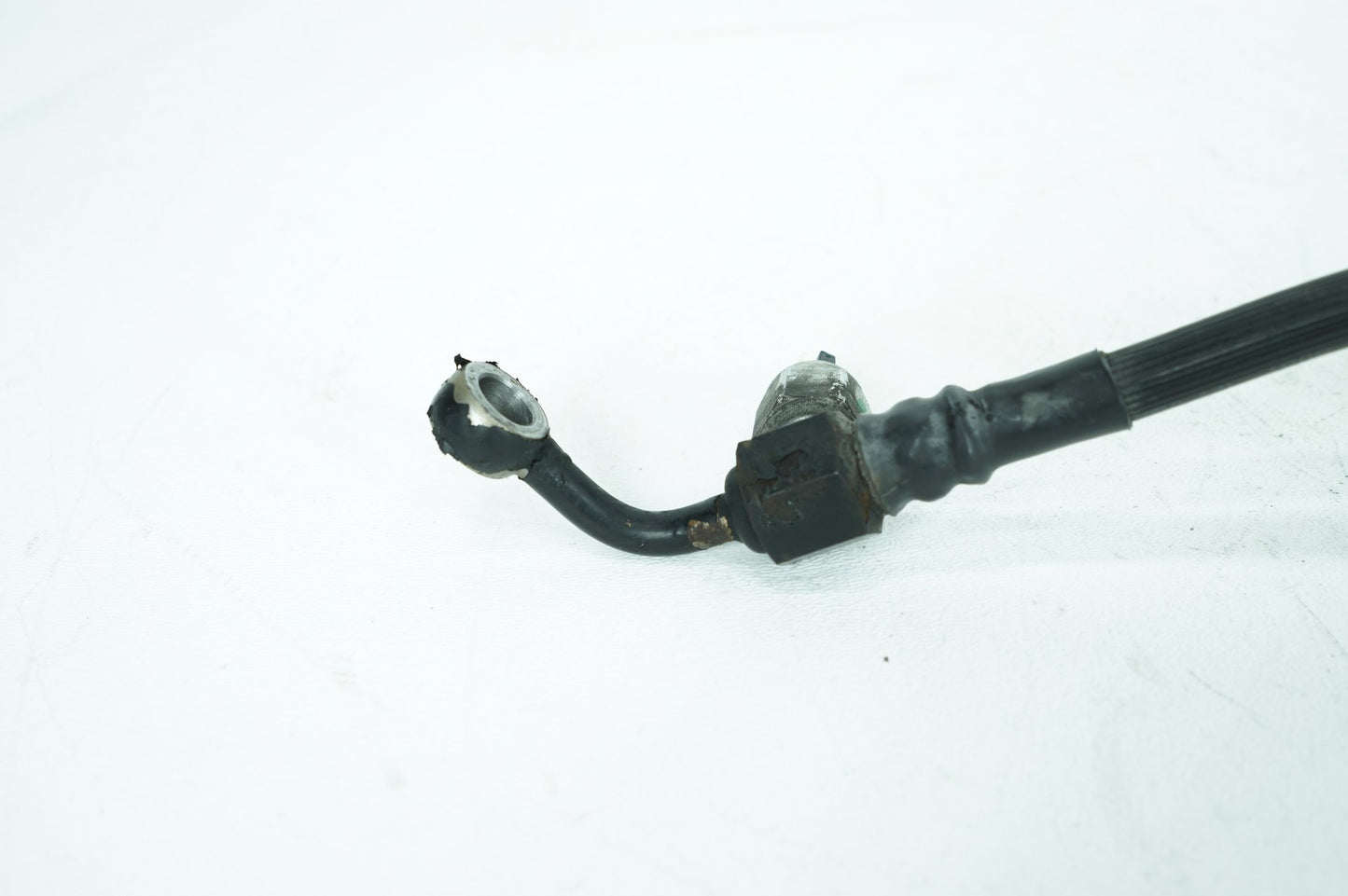 2000 - 2006 Harley-Davidson Dyna Street Bob Rear Brake Hose Line Pipe 40956-00A