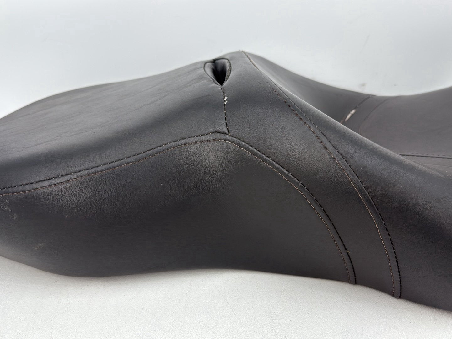 Harley-Davidson Misc  Passenger Rider Driver Seat Saddle 52164-09
