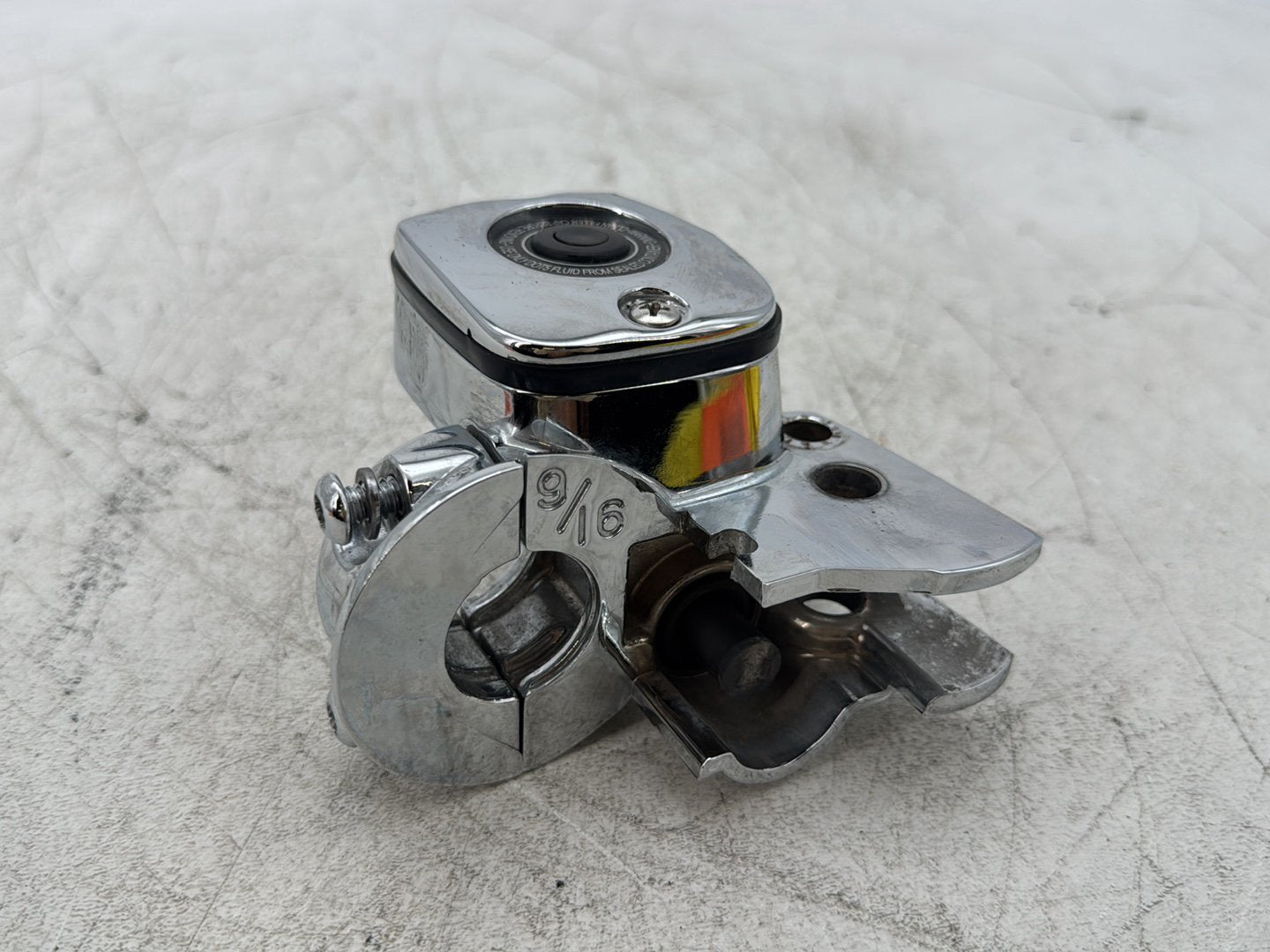 2003 Harley Dyna Wide Glide FXDWG OEM Front Brake Lever Master Cylinder Reservoir