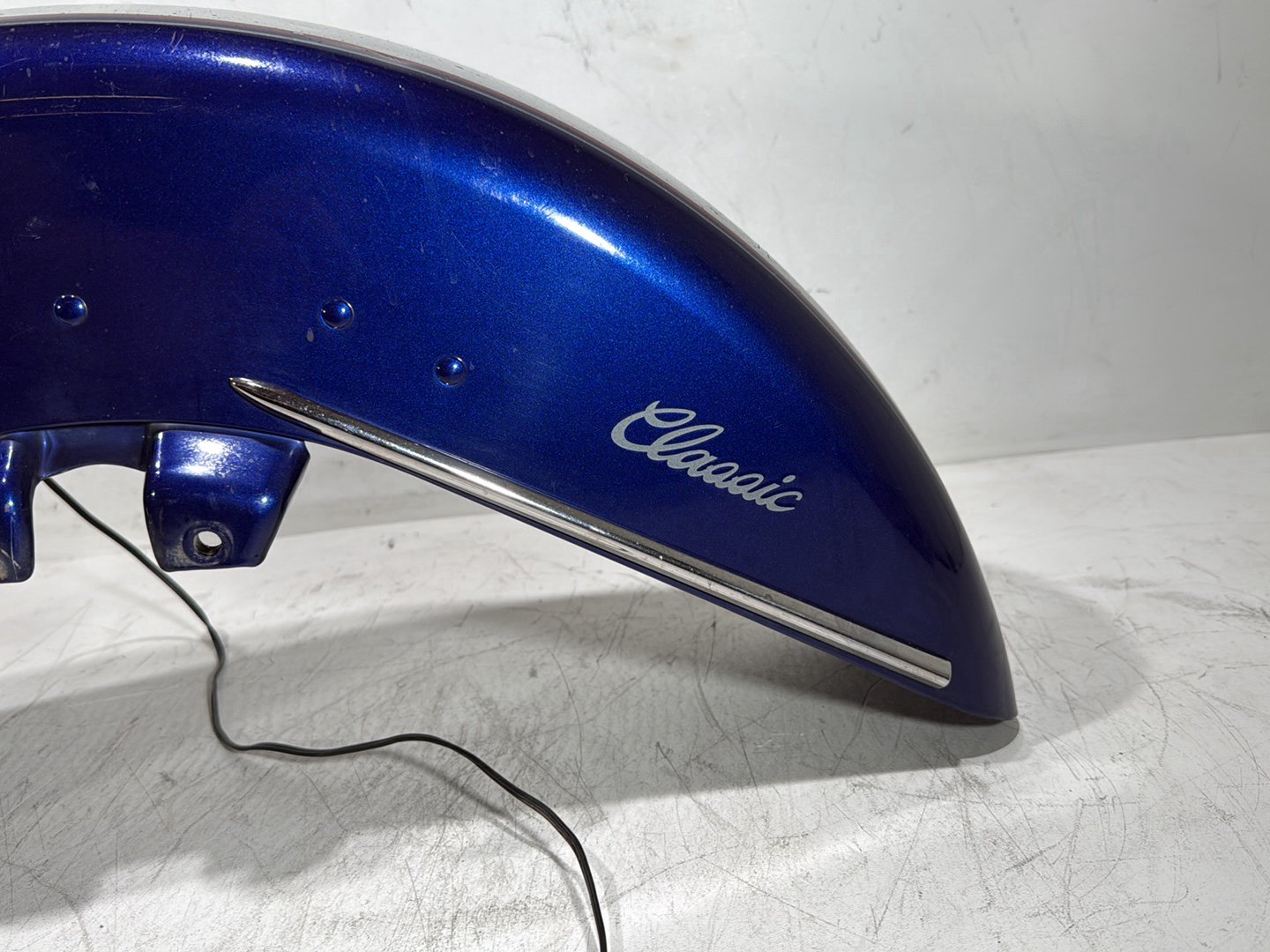 2006 Harley Touring FLHTCI Electra Glide Classic OEM Front Wheel Fender Shell Panel