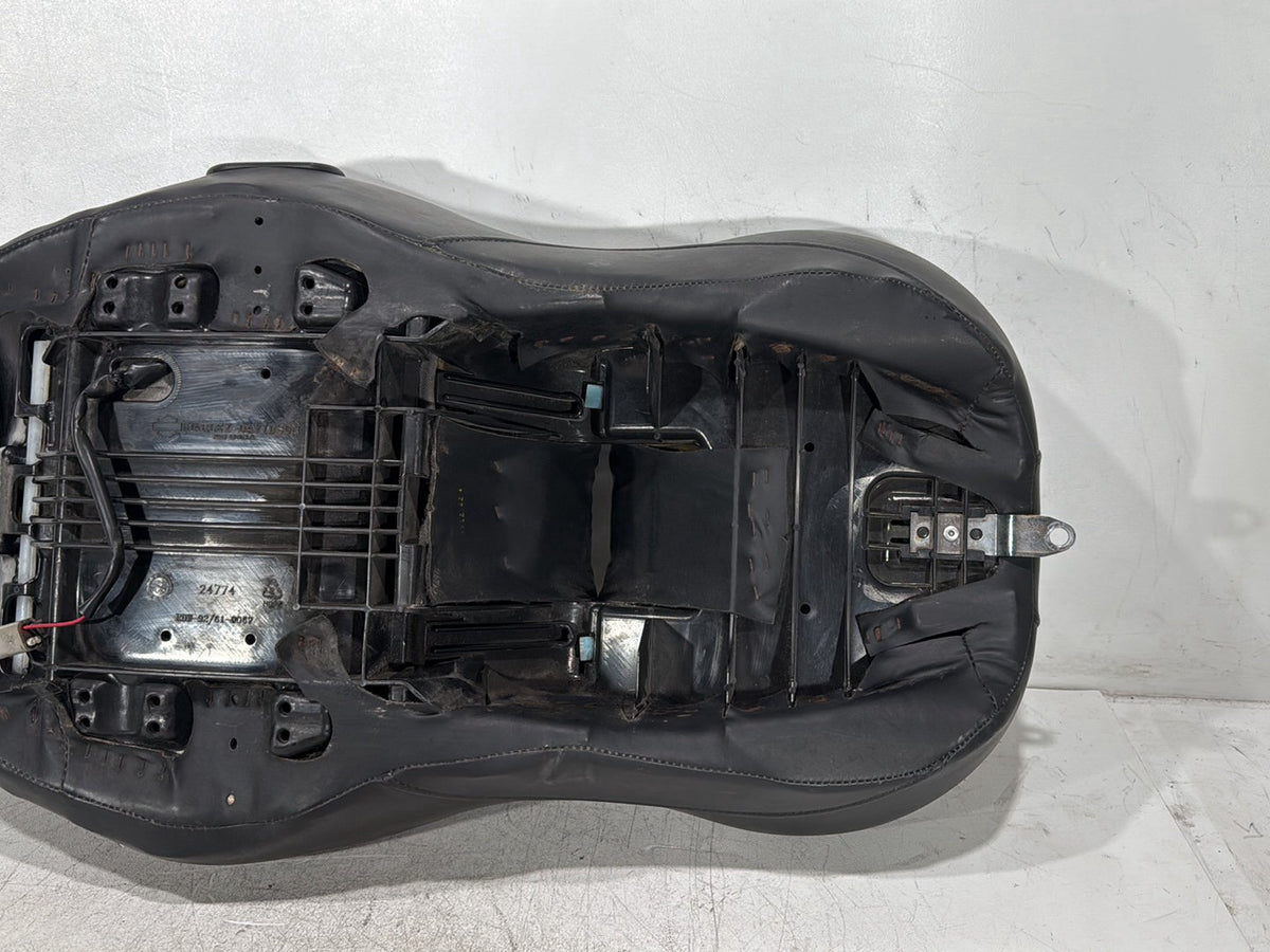 2010 Harley Electra Glide Touring Ultra OEM Passenger Rider Driver Seat Saddle