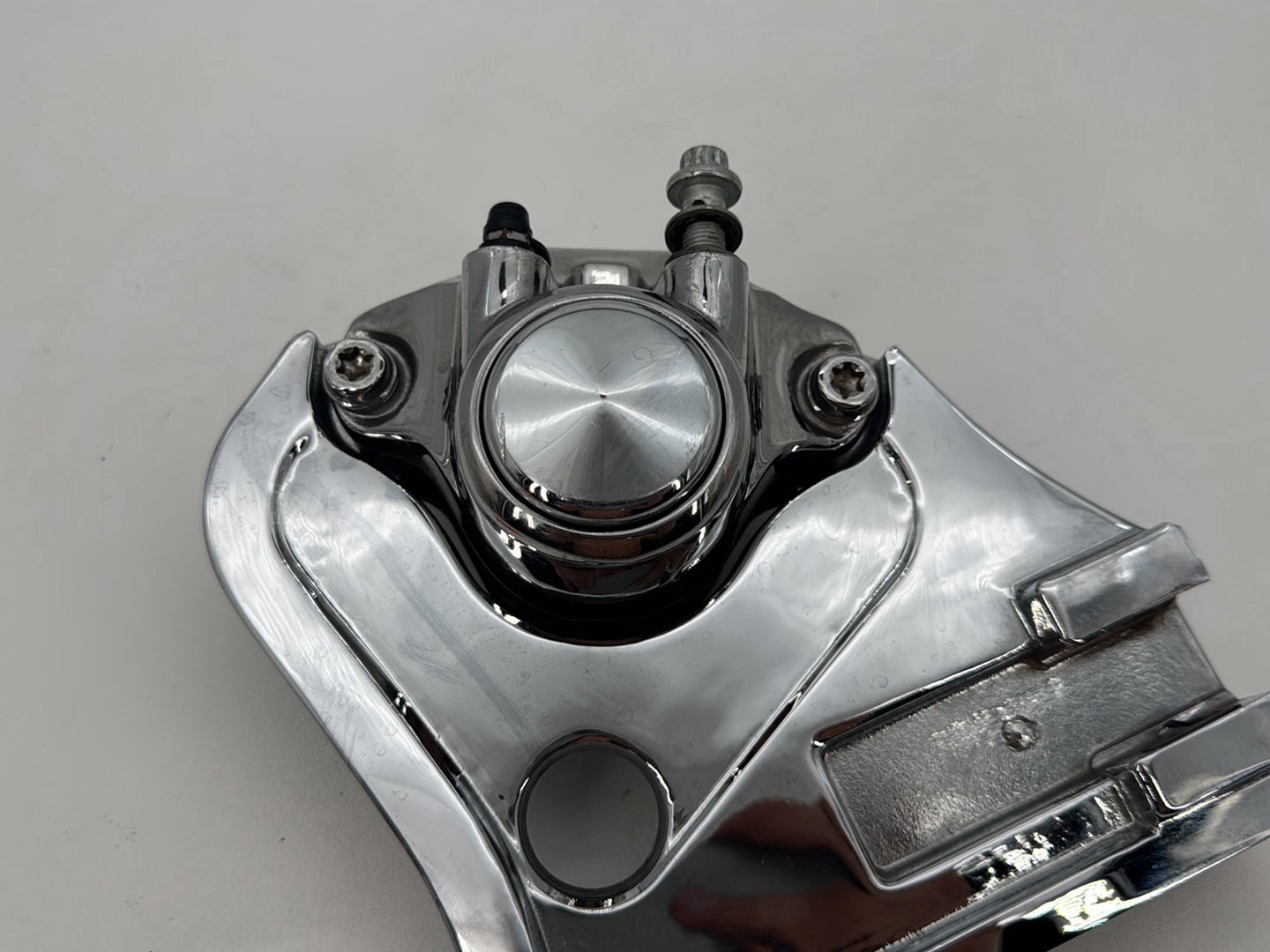 1999 - 2006 Harley-Davidson Dyna Wide Glide Rear Back Brake Caliper w/ Bracket 44050-87