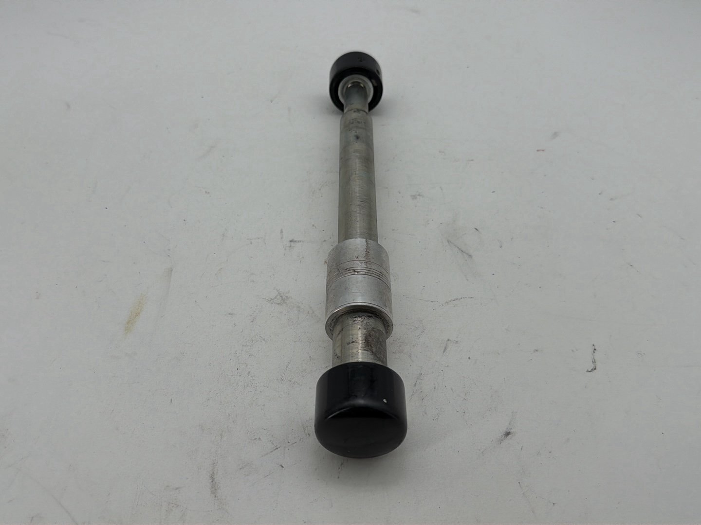 2008 Harley Dyna Fat Bob FXDF OEM Front Wheel Axle Bolt Shaft
