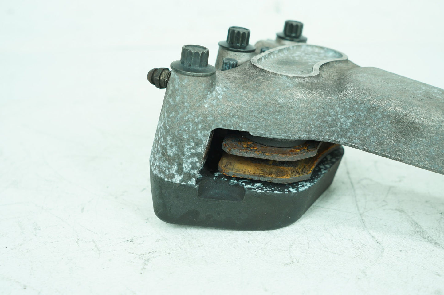 1999 - 2006 Harley-Davidson Touring Road Glide Rear Back Brake Caliper 44080-02C