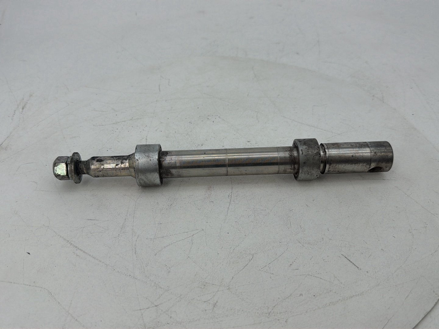 2007 - 2017 Harley-Davidson Dyna Super Glide Custom Front Wheel Axle Bolt Shaft 40928-06
