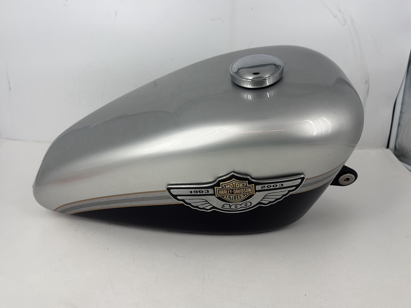 2003 Harley Sportster XL1200C 1200 Custom Anniversary OEM Fuel Gas Tank Gasoline Reservoir