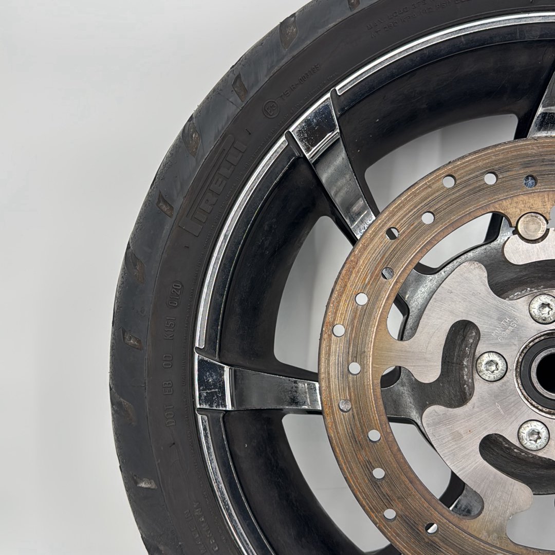 2008 - 2016 Harley-Davidson Touring Street Glide Rear Wheel Rim Tire 40225-10