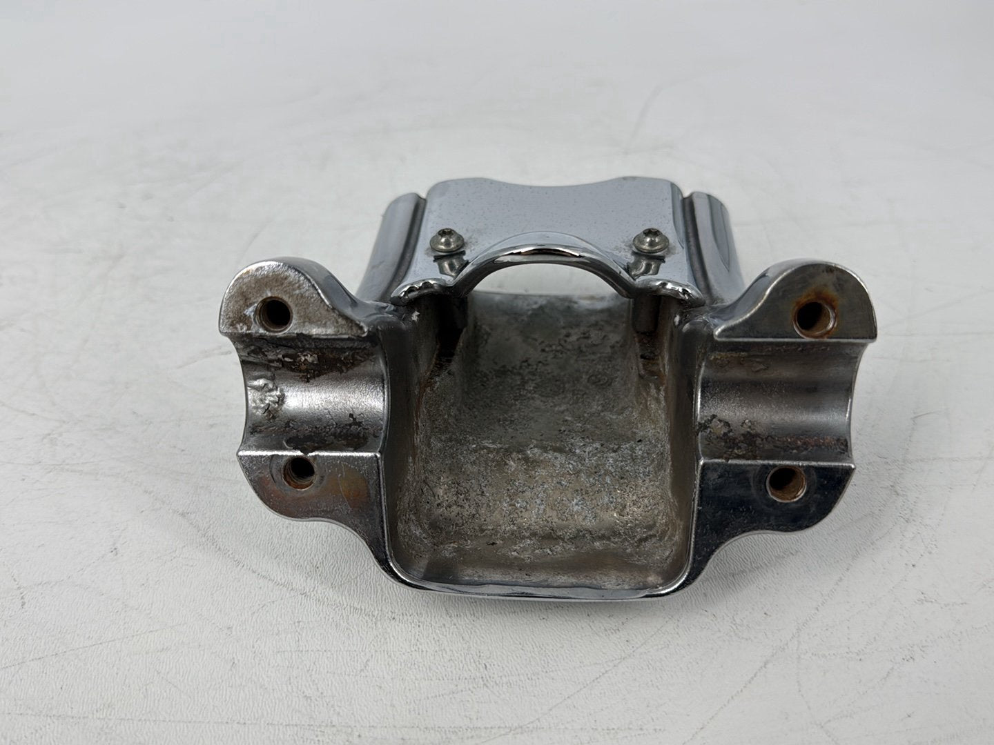 2005 Harley Sportster XL883C 883 Custom OEM Front Handlebar Riser Top Clamp Chrome