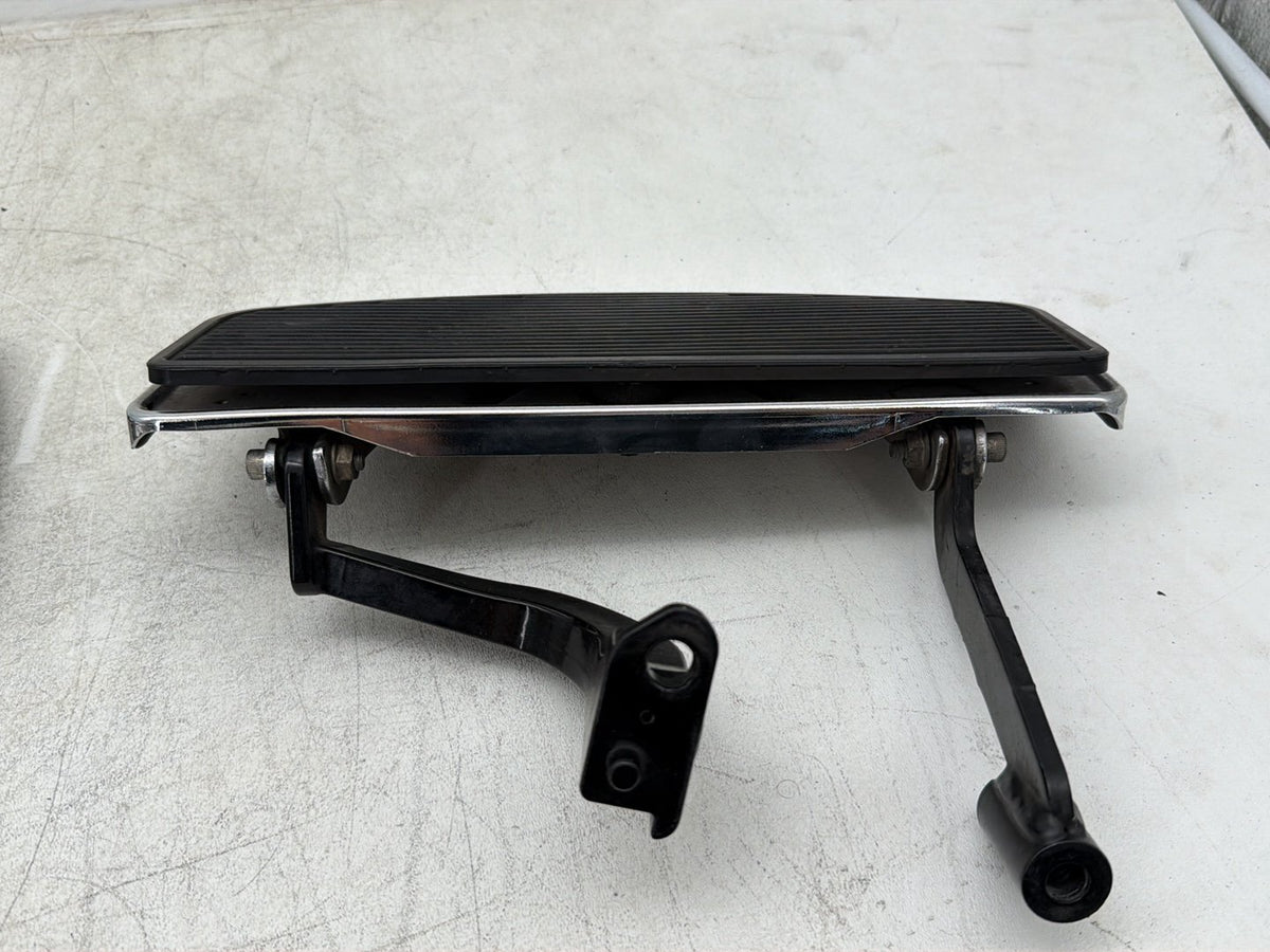 2012 Harley Electra Glide Touring Ultra OEM Left Right Driver Floorboard Foot Rest