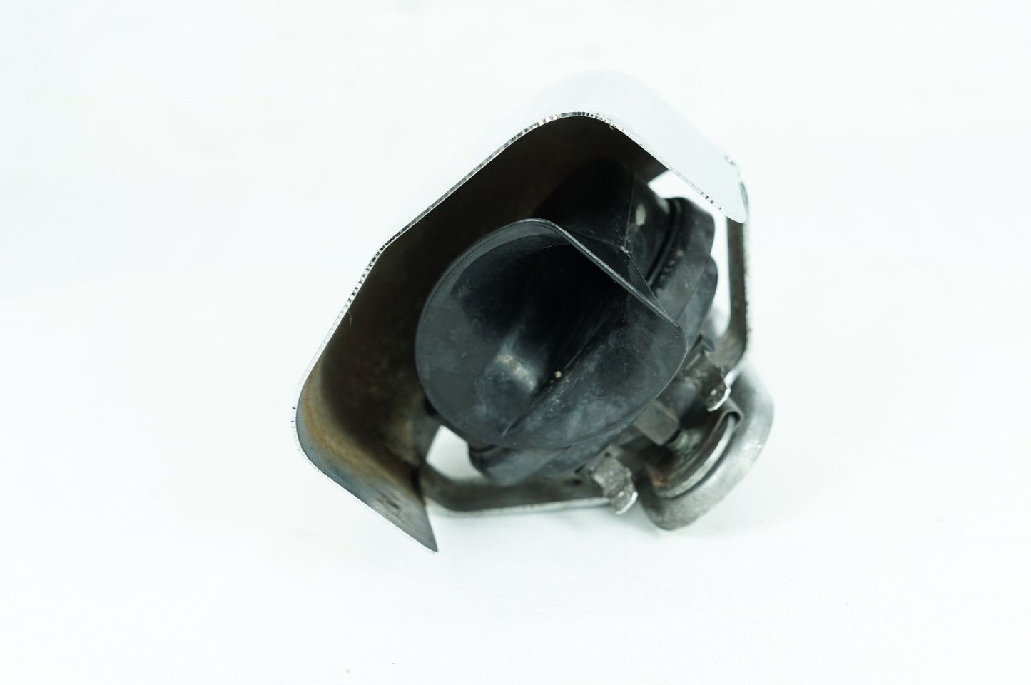 1999 - 2006 Harley-Davidson Touring Road King Horn Signal Klaxon Chrome Cover 69012-93A
