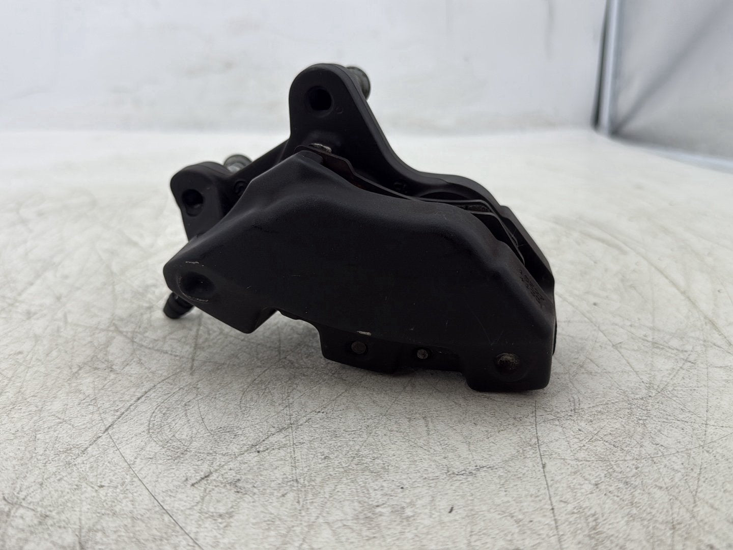 2016 Harley Road King Touring FLHR OEM Front Left 1 Brake Caliper
