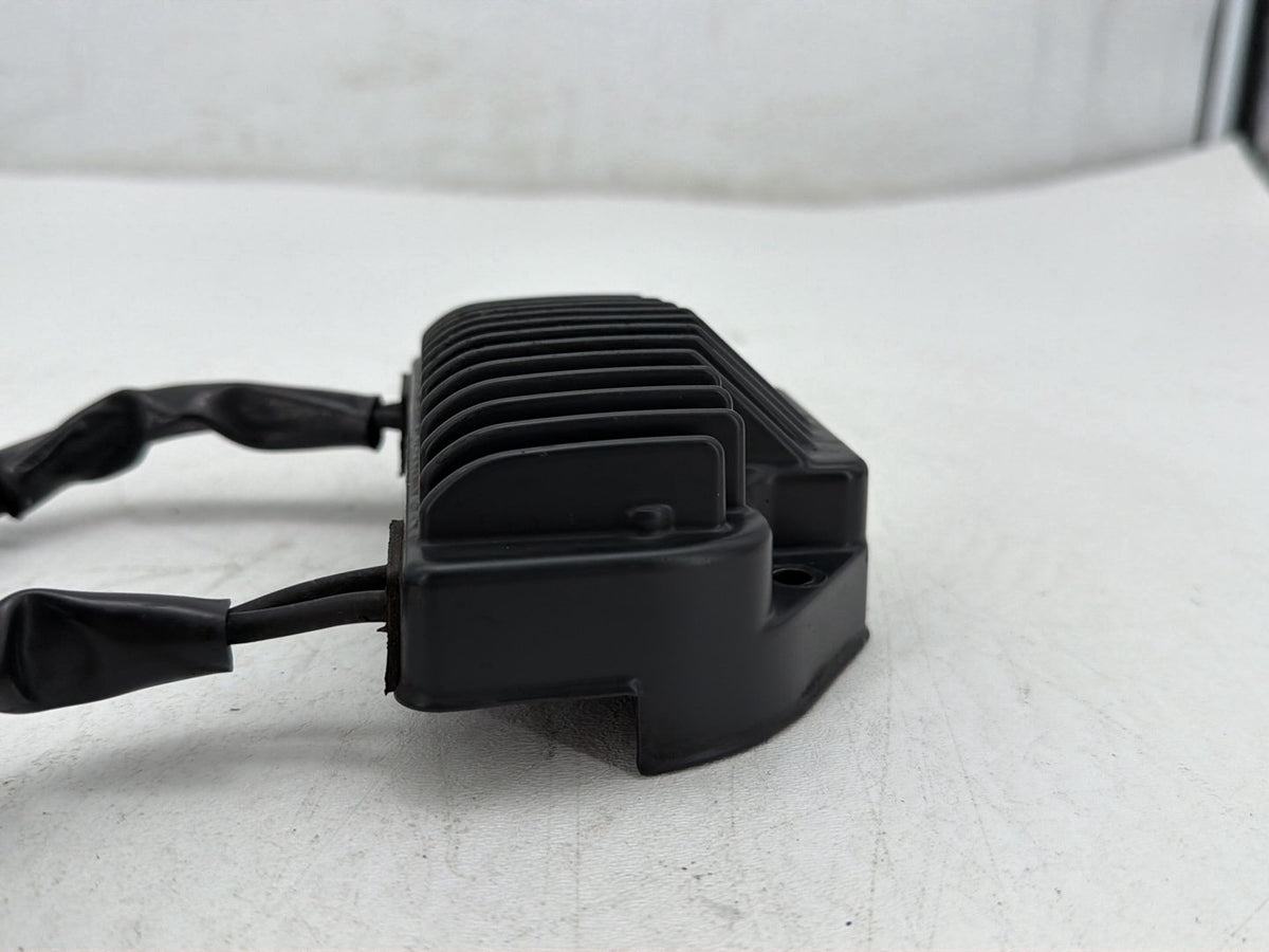 2007 Harley Dyna Street Bob FXDBI OEM Voltage Regulator Rectifier