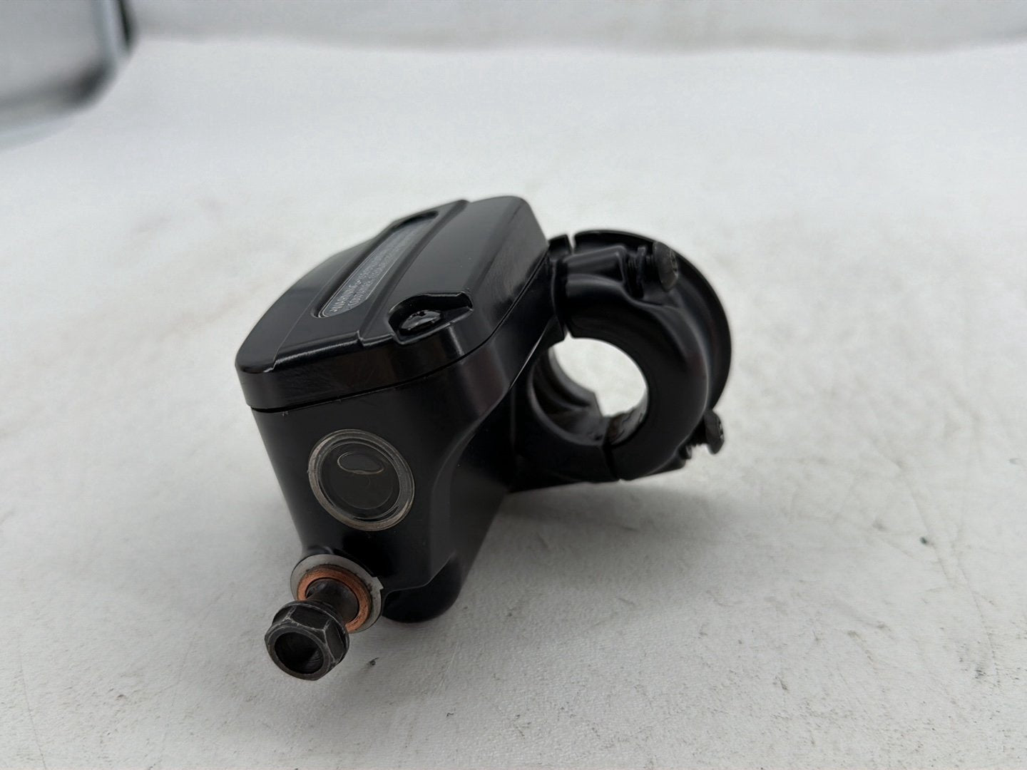 13 Harley Street Glide Touring FLHX OEM Front Right Brake Lever Master Cylinder