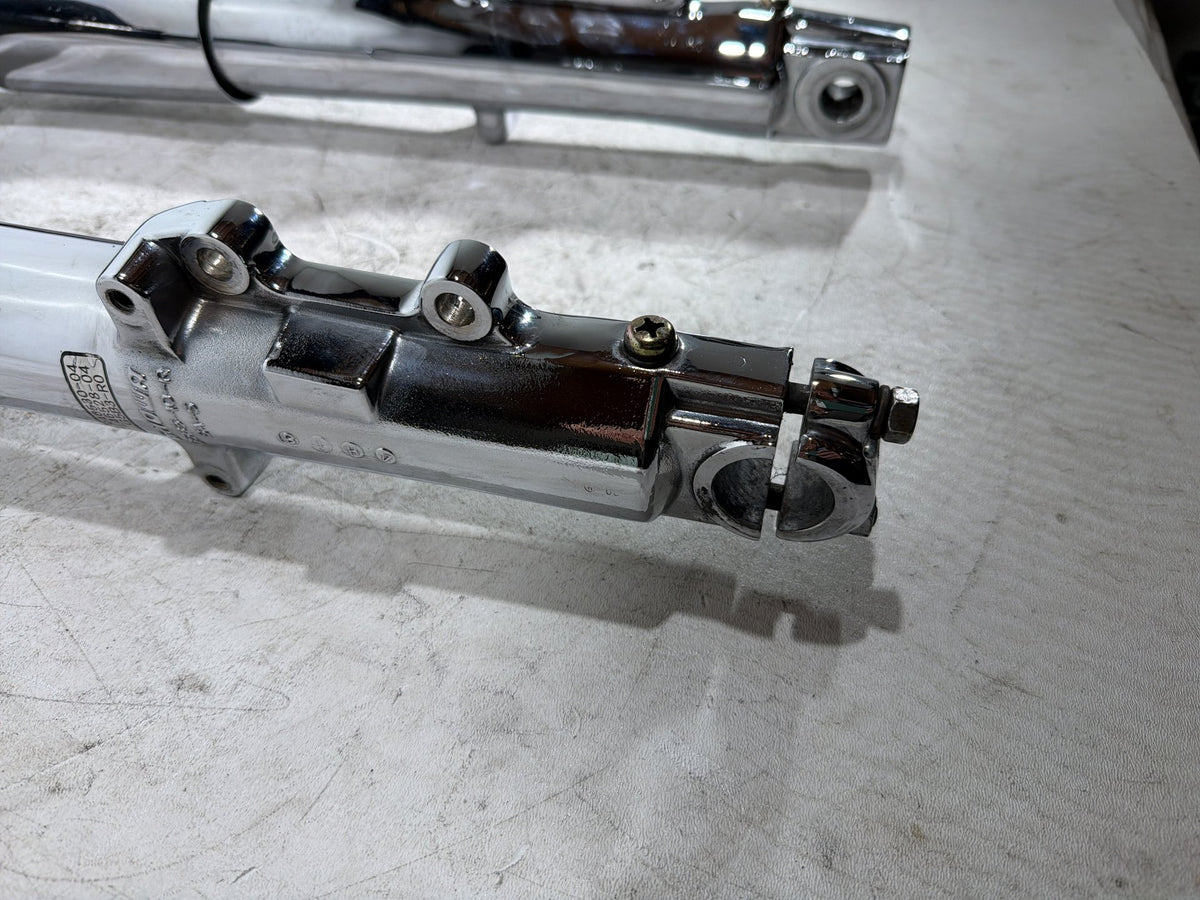 04 Harley Electra Glide CVO Eagle Front Triple Tree Set LH RH Fork Legs Sliders
