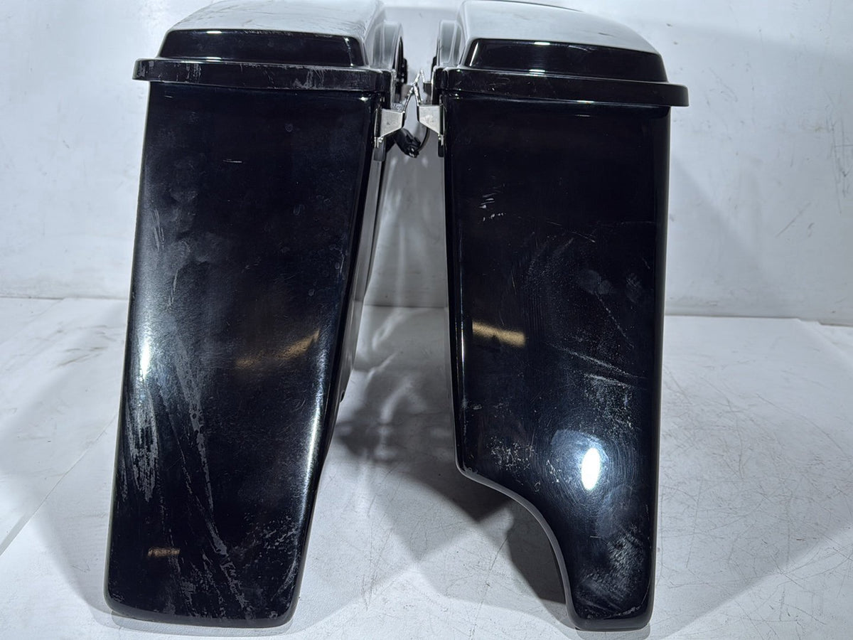 2010 Harley Street Glide Touring FLHX OEM Left Right Saddlebags Luggage NOKey