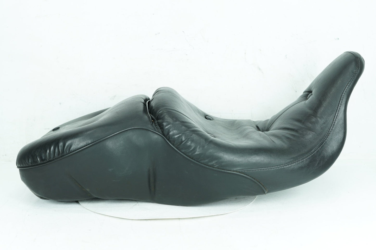 1999 - 2006 Harley-Davidson Touring Road King Classic Passenger Rider Driver Seat Saddle 	51704-05