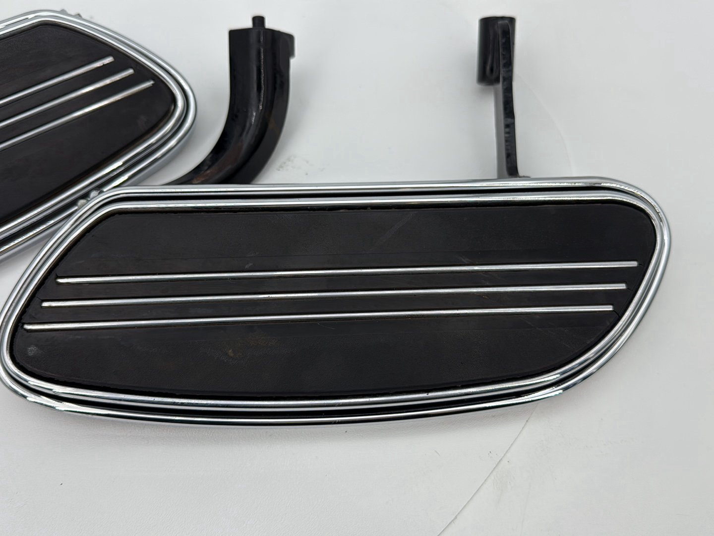 2009 Harley Touring FLHX Street Glide OEM Left Right Driver Floorboard Foot Rest