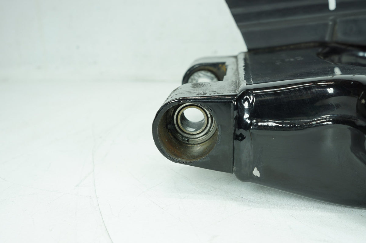 2012 Harley Touring FLHTK Electra Glide Ultra OEM Rear Fork Swingarm Swing Arm