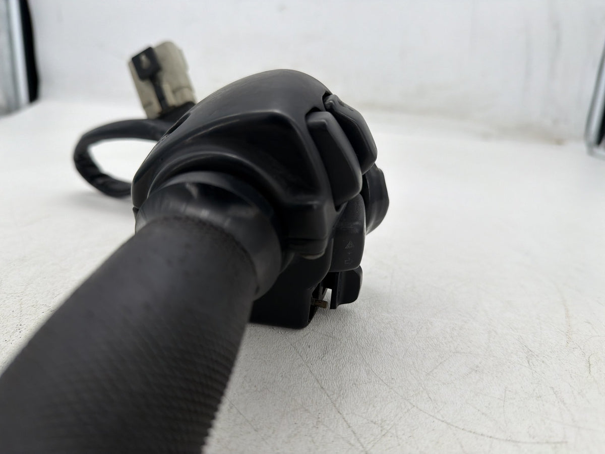 2012 Harley Electra Touring Ultra OEM Right Engine Start Kill Switches Controls