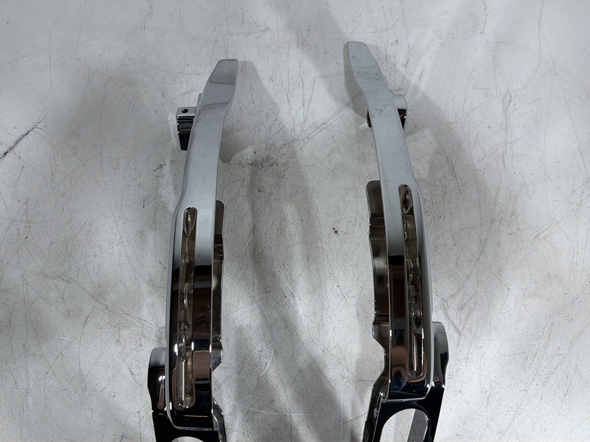 2014 Harley Electra Glide Ultra Saddlebag Fender Struts Brackets OEM Pair