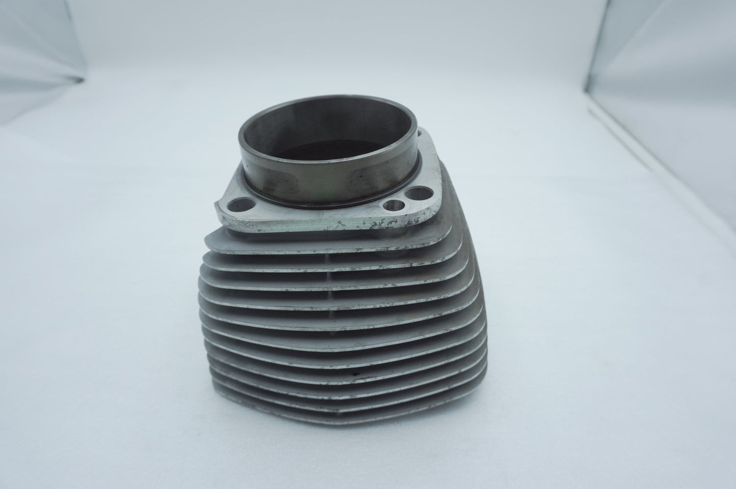 1999 - 2006 Harley-Davidson Dyna Super Glide Twin Cam Engine Jug 1 Cylinder Barrel 16525-99