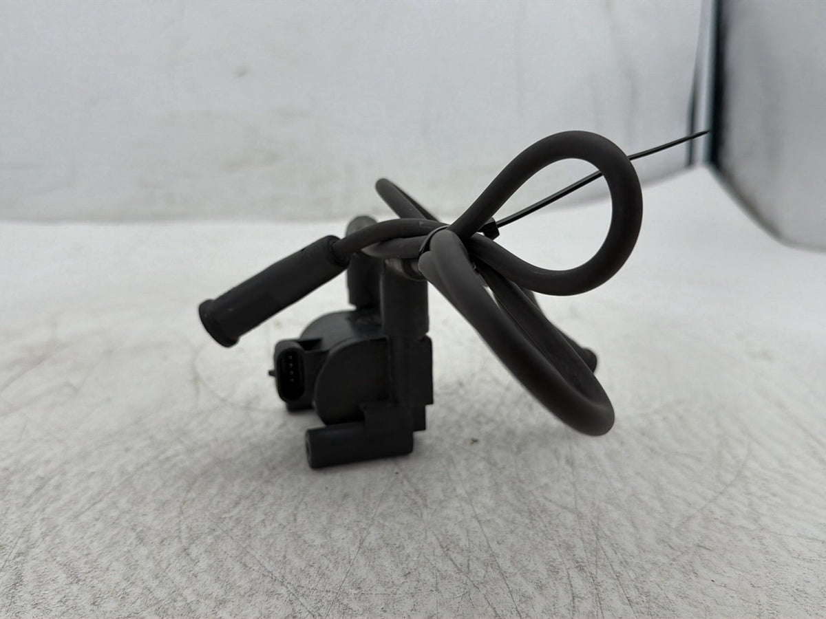 09 Harley Electra Glide Touring Ultra FLHTCU OEM Ignition Coil Spark Plugs Cable
